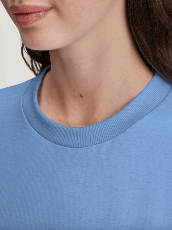 Pyjama avec bords élastiques Calida Flower Nights en coloris Riviera Blue – Image 4