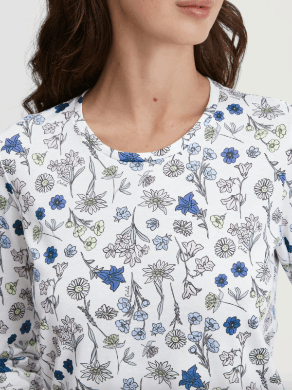 Chemise de nuit à manches longues Calida Flower Nights en coloris Riviera Blue – Image 4