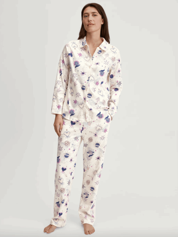 Pyjama Calida Favourites Universe en coloris Charm Cream – T-shirt manches longues à boutons & bas avec poches