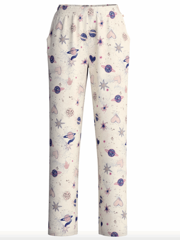 Pyjama Calida Favourites Universe en coloris Charm Cream – T-shirt manches longues à boutons & bas avec poches – Image 12