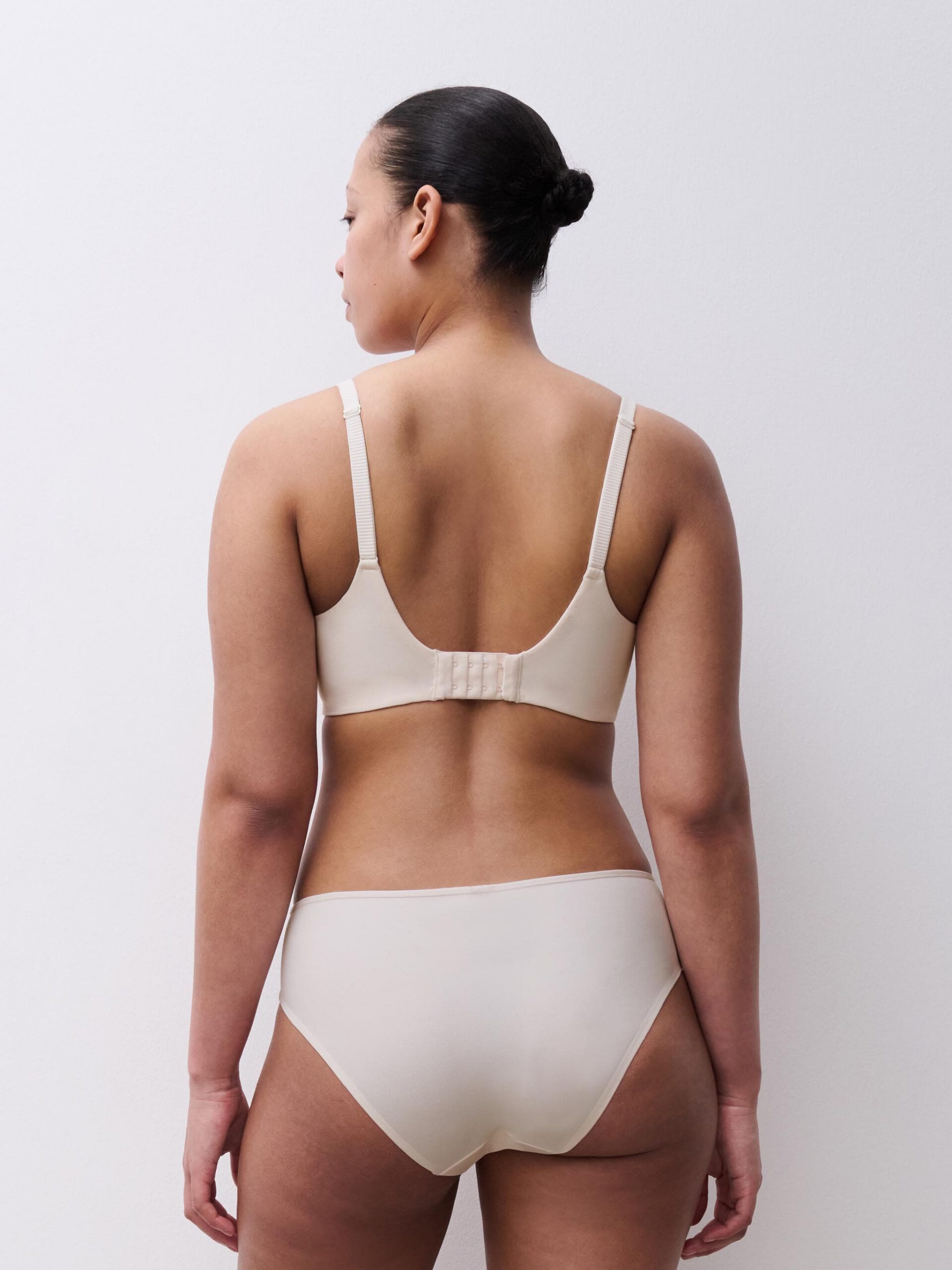 Culotte Chantelle EasyFeel Honey coloris Talc – Image 5